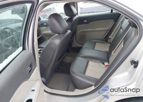 2010 Mercury Milan Premier z USA, uszkodzony, nr VIN 3MEHM0CG4AR612380